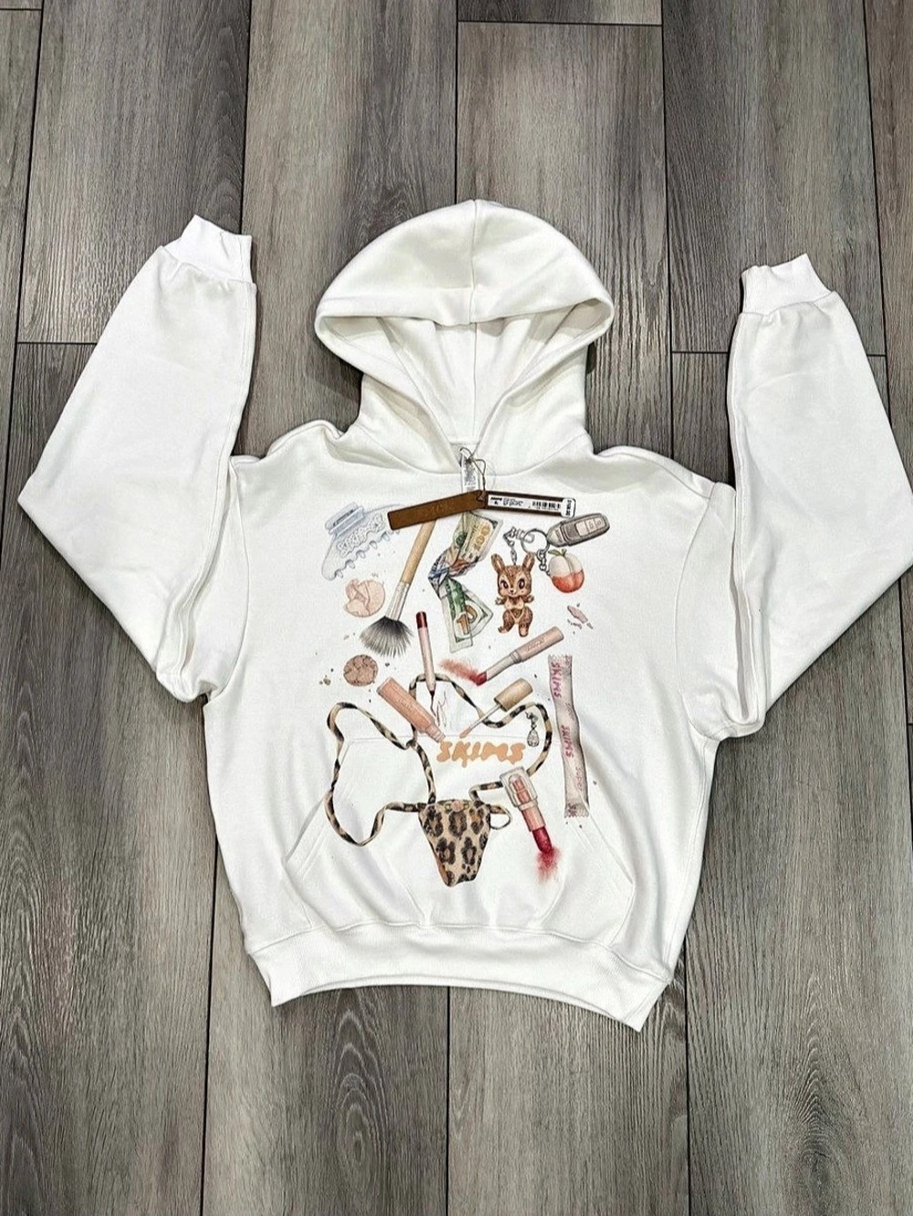Juicy Couture Heritage Toile Hoodie Graphic Cropped Hoodie in White Size XSmall
